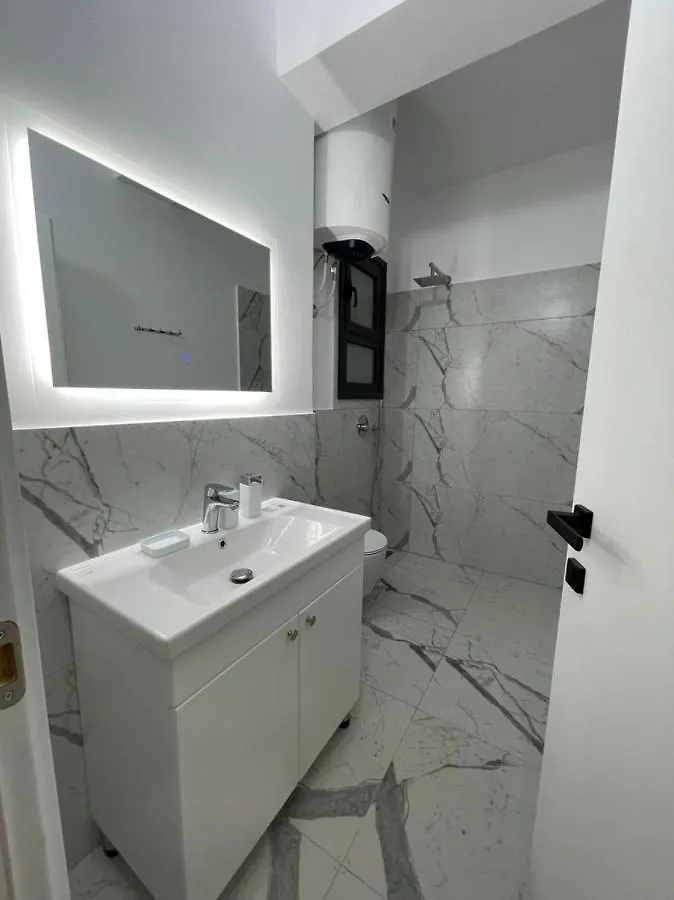 Sunny Hill Residence Radhimë 0*,  Albanie