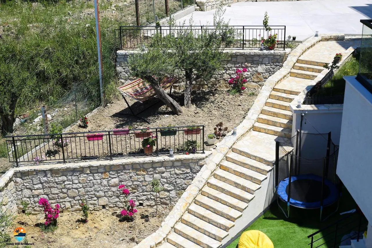 Appart hôtel Sunny Hill Residence Radhimë